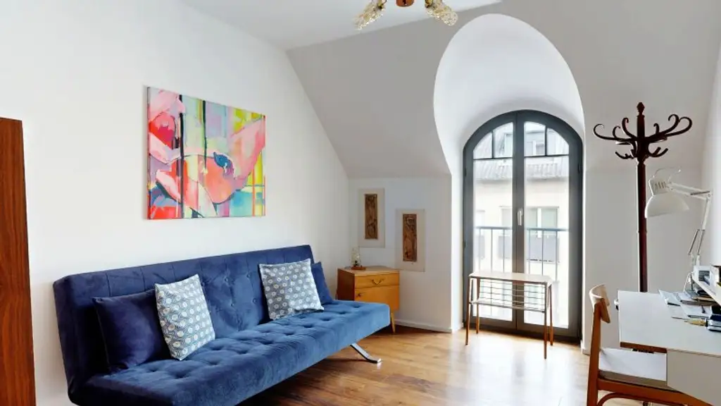 Dachgeschoss-Maisonette mit Loft-Charakter, Wellness-Oase & Weitblick