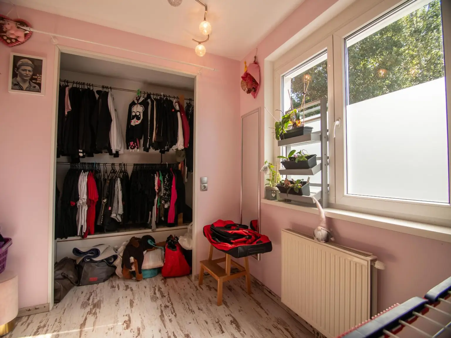 Schöne 3 Zimmer Wohnung mit Ausblick ins Grüne
