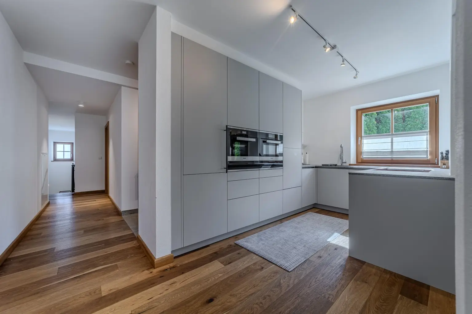 Schicke, exklusive Gartenwohnung in ruhiger Sonnenlage