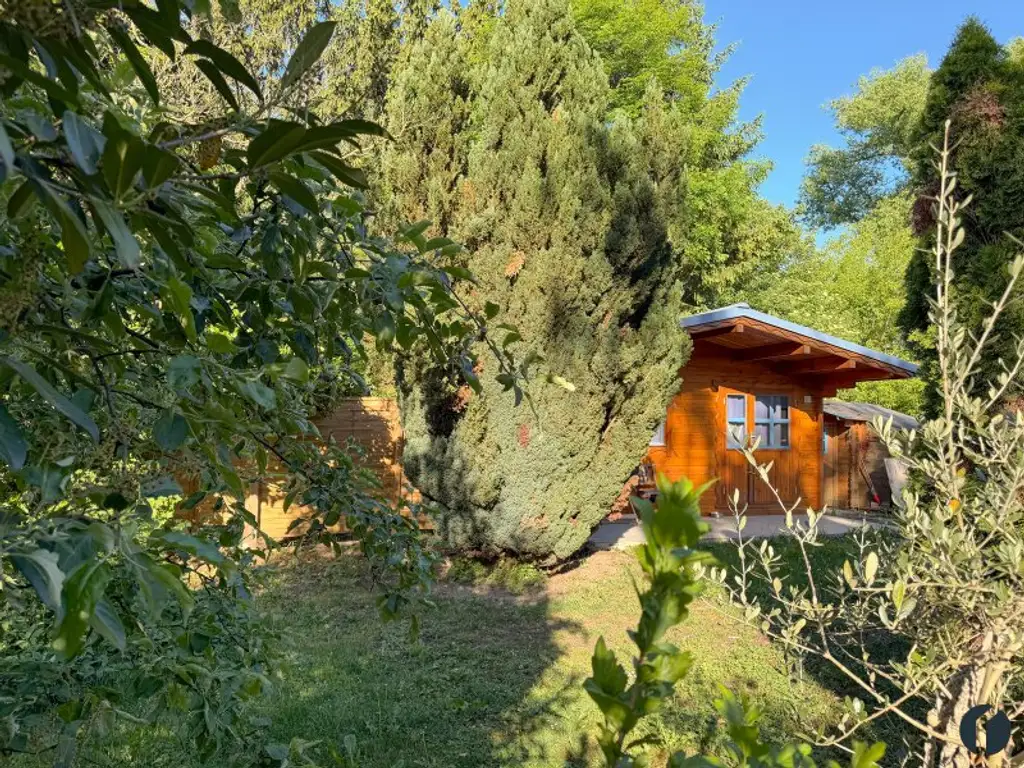 Attraktiver Baugrund im Zentrum mit Gartenhaus