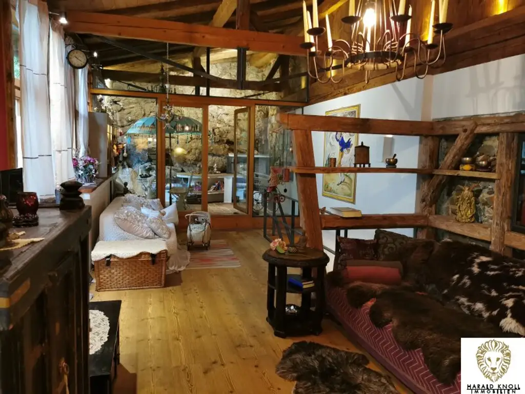 NEU! Reduzierter Preis! Historisches Haus mit zusätzlichen Geschäfts- Büroflächen  aus dem Jahre 1577 am Marktplatz