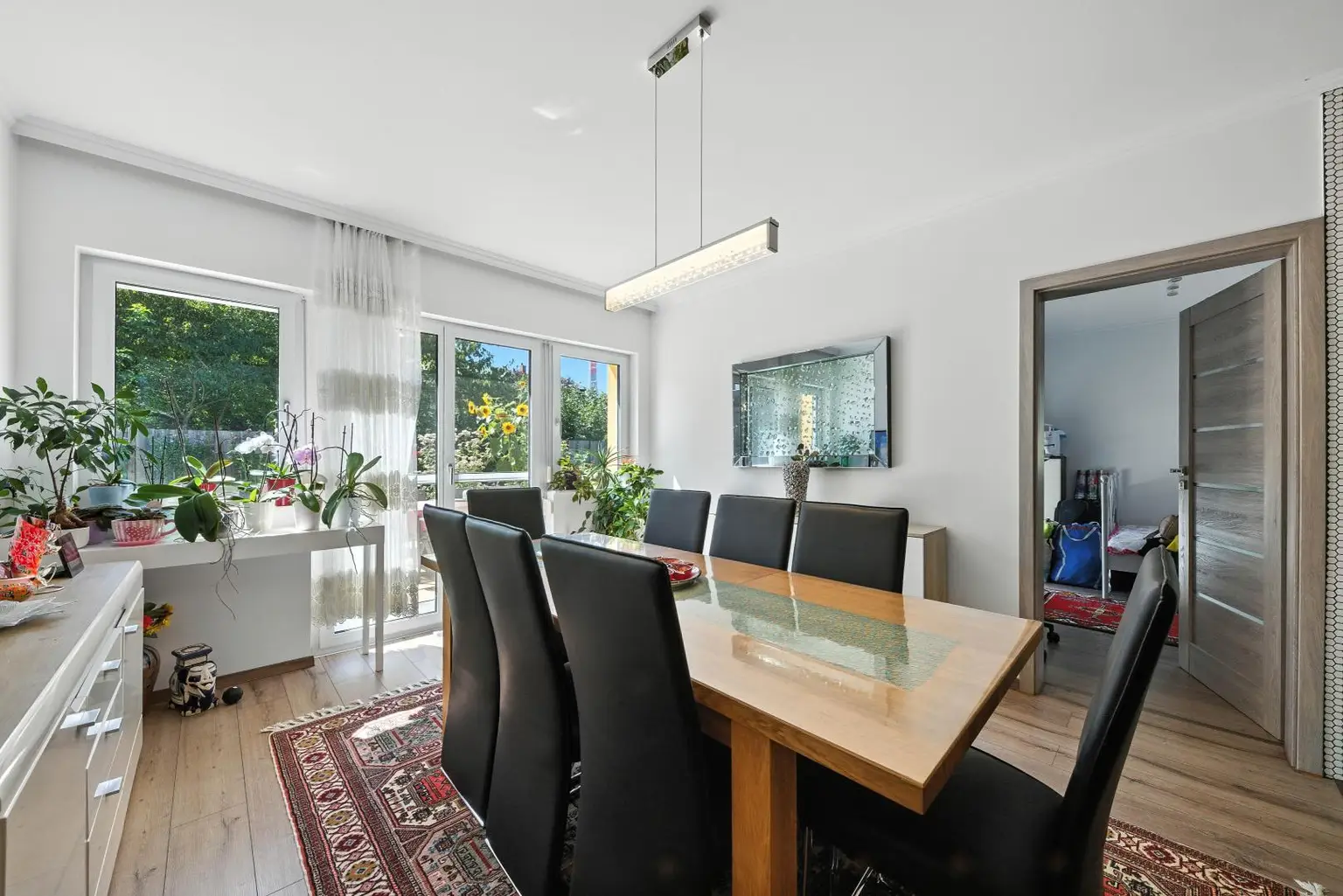 Exklusives Wohnerlebnis: Hochwertiges Zuhause auf 1300 m² Eigengrund am Wiener Stadtrand!