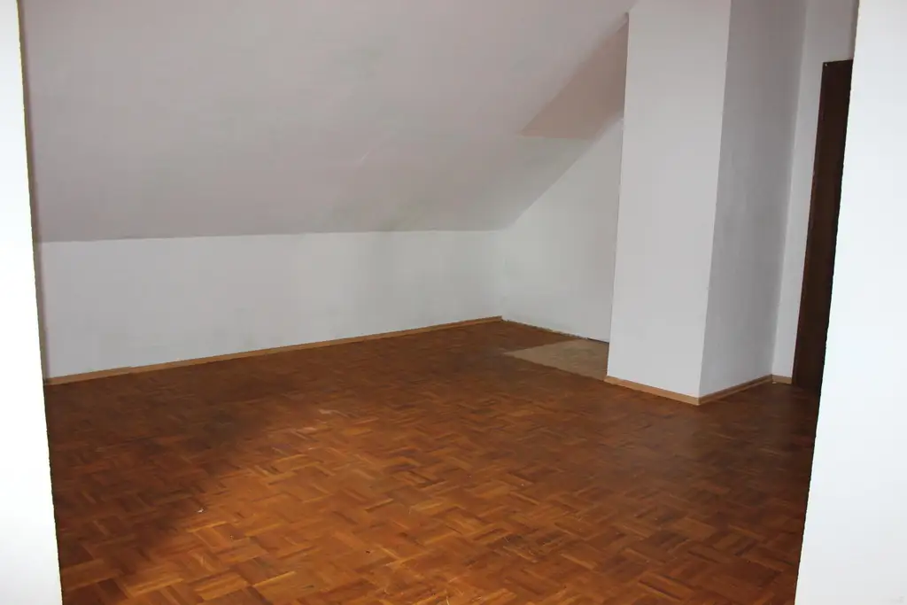 Wohnhaus in schöner Wohngegend in Zeltweg zu verkaufen