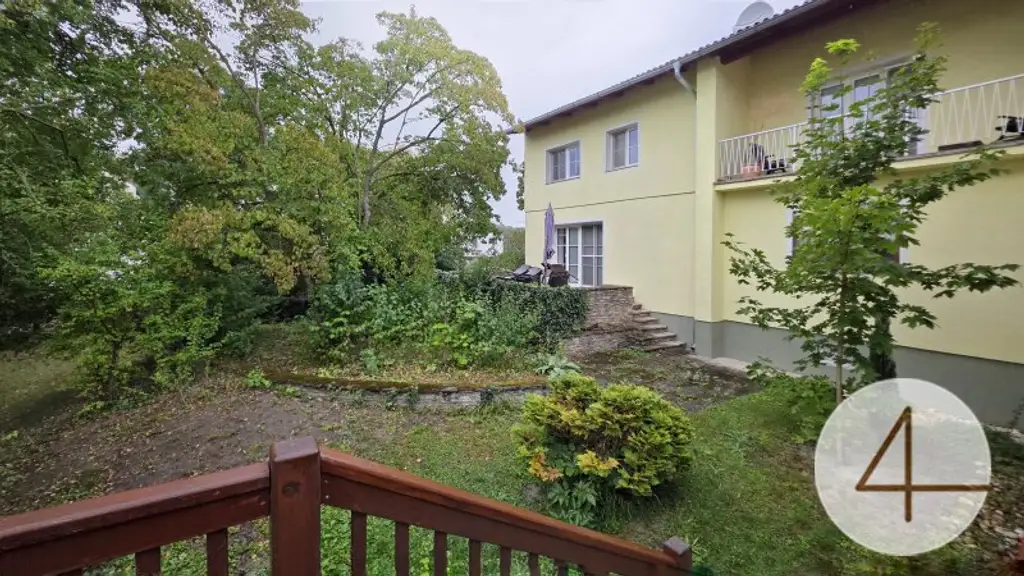 Zweifamilienhaus mit ca. 300 m² Wohnfläche