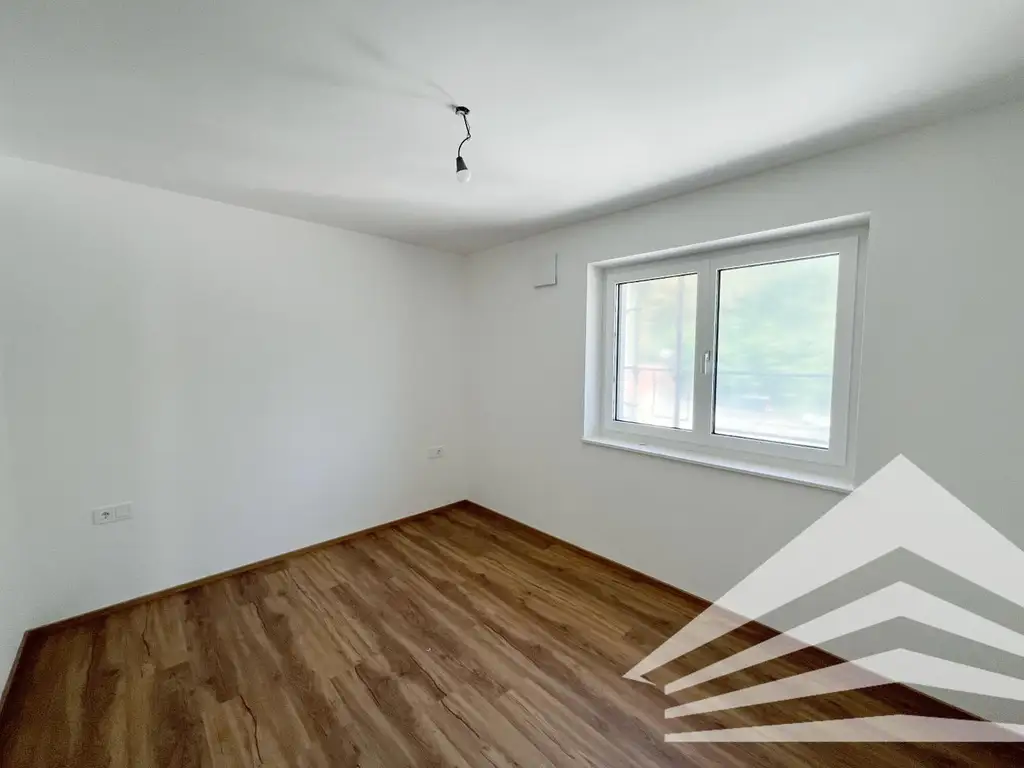 Lichtdurchflutete 3-Zimmer Wohnung mit großem Balkon in Puchenau!