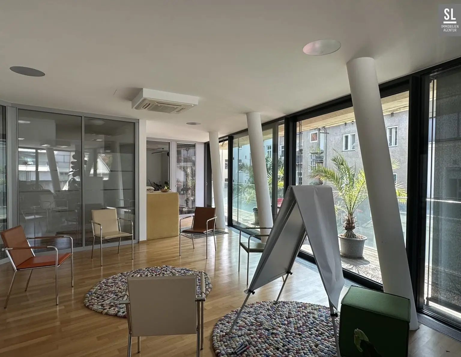 128m² ruhige - lässige Praxis- oder Büro-Einheit mit 33m² großem Süd-Westbalkon Nähe Kunsthaus, 2 TG Plätze optional