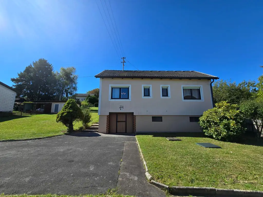 Einfamilienhaus mit Terrasse und Wintergarten