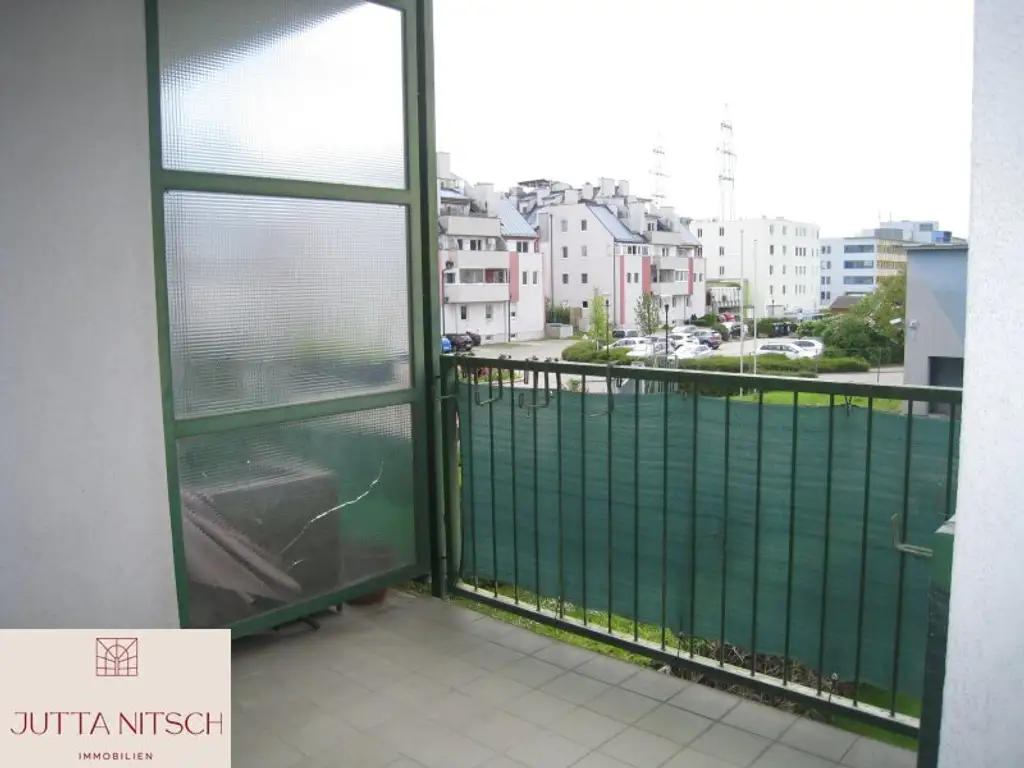 Gut geschnittene 3-Zimmerwohnung mit Loggia und Parkplatz - Wiener Neudorf