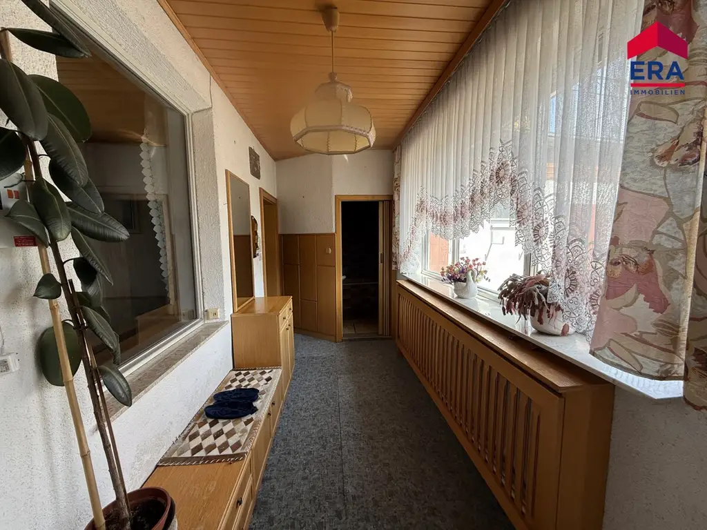 Sehr geräumiges Einfamilienhaus / Zweifamilienhaus in Drösing – Wohnen in absoluter Grünruhelage