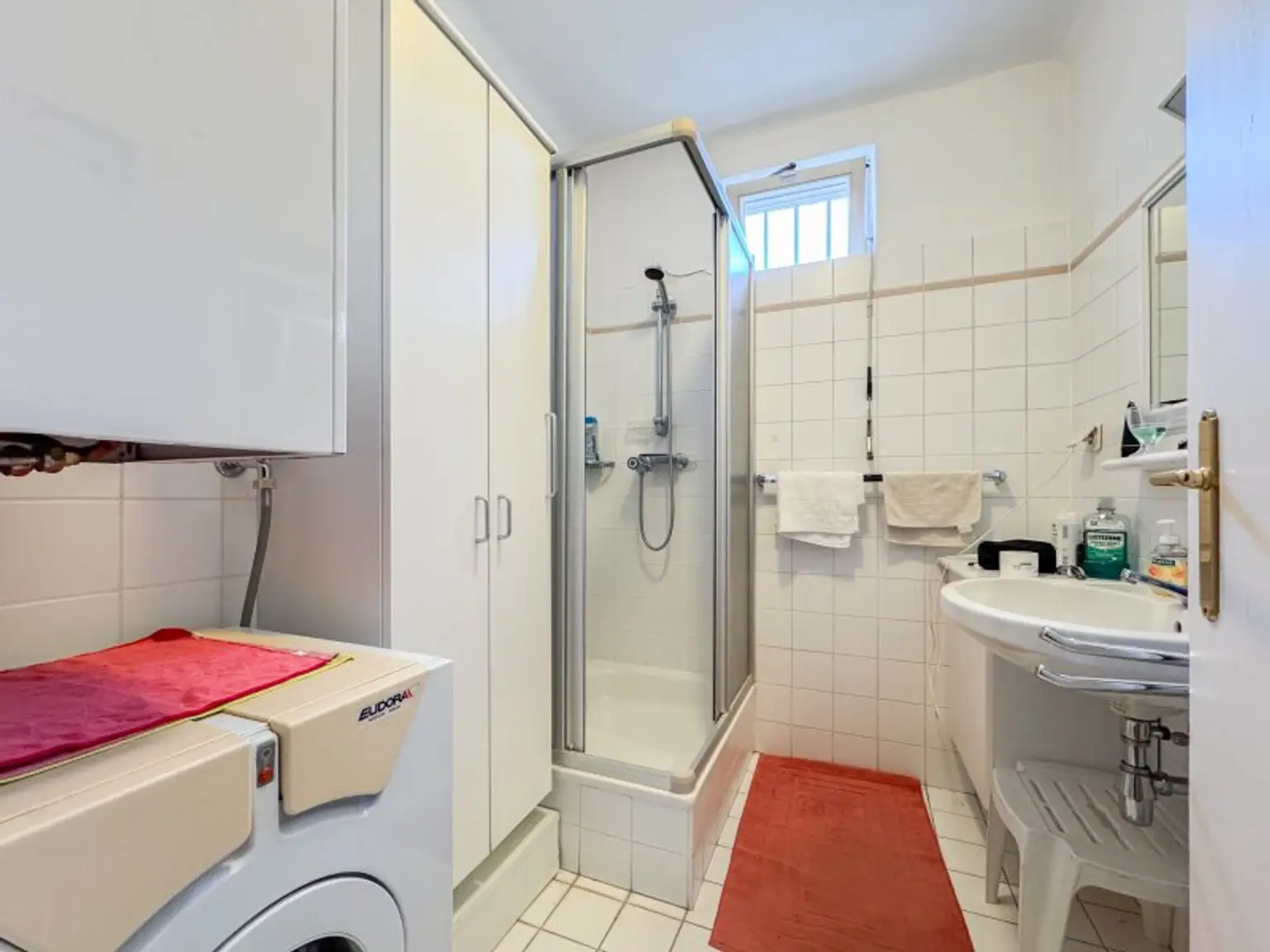 DACHGESCHOSSWOHNUNG MIT TERRASSE - möbliert oder unmöbliert