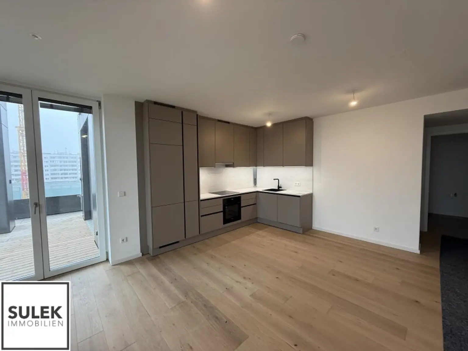 Exklusiv Wohnen im Projekt Grünblick mit U2-Anbindung! 3 Zimmer Erstbezugswohnung inkl. Balkon, Poolnutzung, Fitnessraum, uvm.!