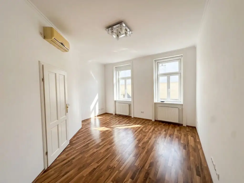 Endlich Eigentum - Familienwohnung mit kleinem Balkon in U6-Nähe