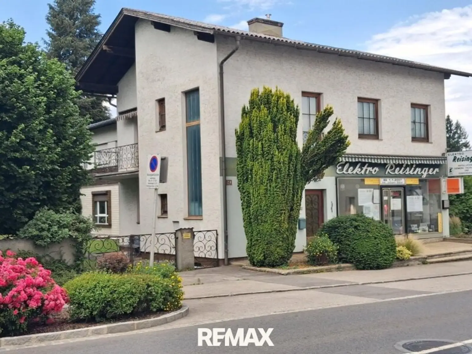 1 Haus plus Geschäft Petzenkirchen