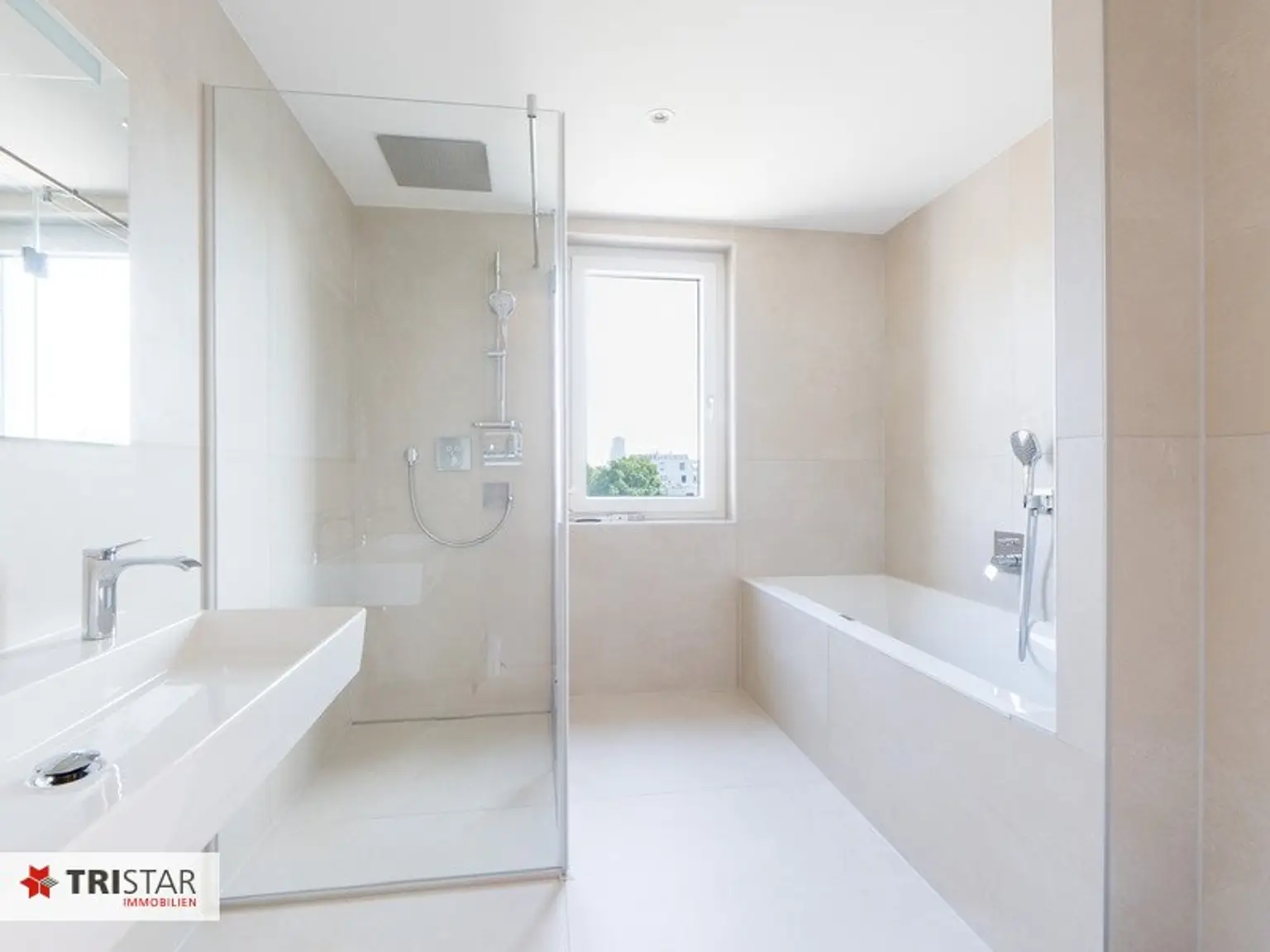 Luxuriöses Dachgeschoß in 1220 Wien: Erstbezug mit 3 Terrassen und modernster Ausstattung!