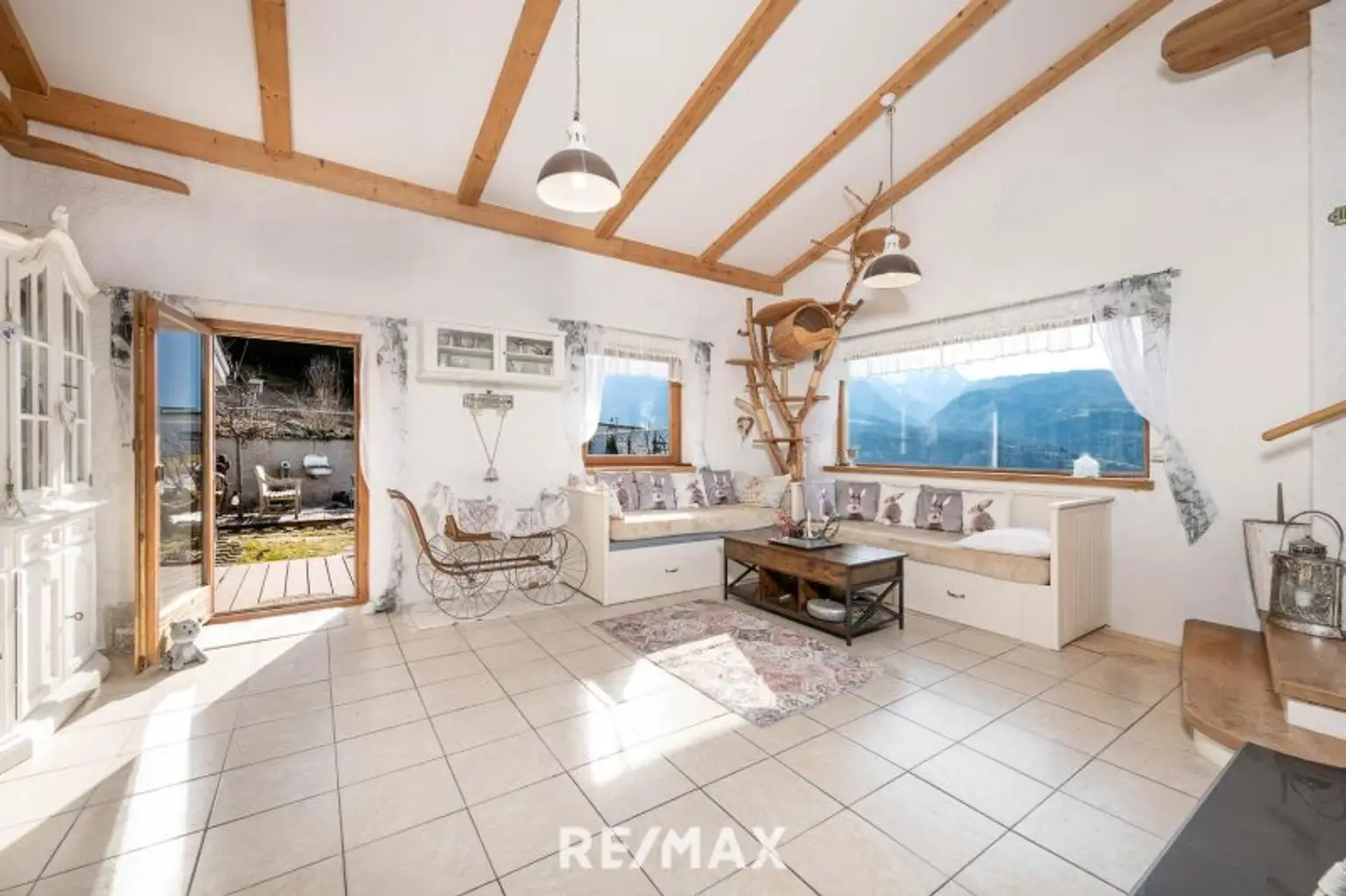 "Wo Lebensqualität beginnt" - Haus mit Panoramaausblick in Pfarrwerfen!