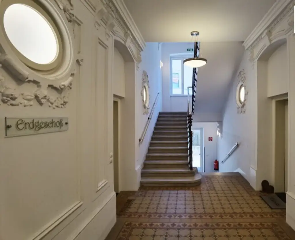 Provisionsfrei für den Mieter! 3-Zimmer-Wohnung in wunderschönem Altbau!