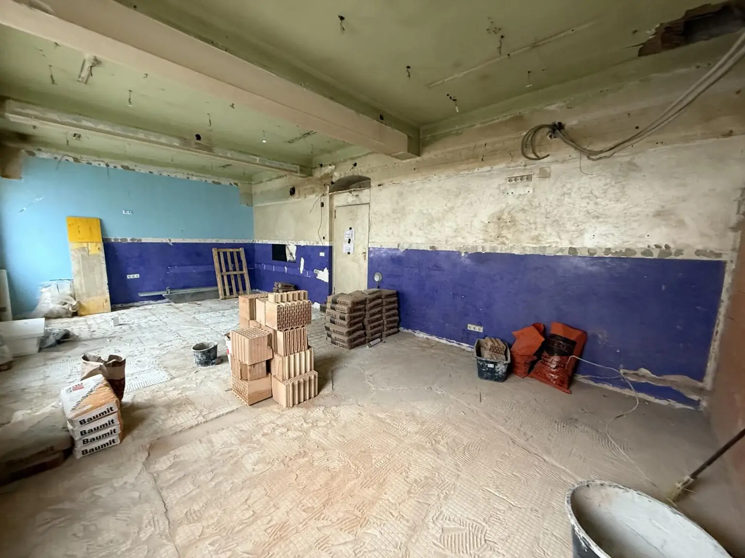 20251202_092633469_iOS