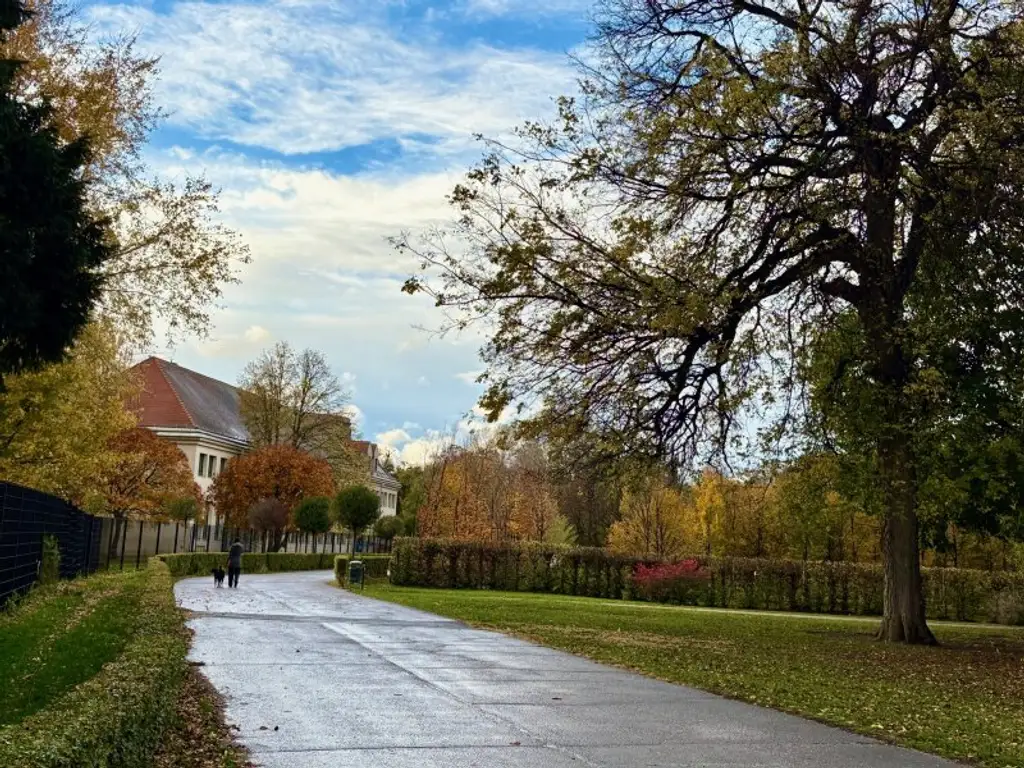 TRAUMWOHNUNG DIREKT BEIM AUGARTEN, LIEBE AUF DEN ERSTEN BLICK!