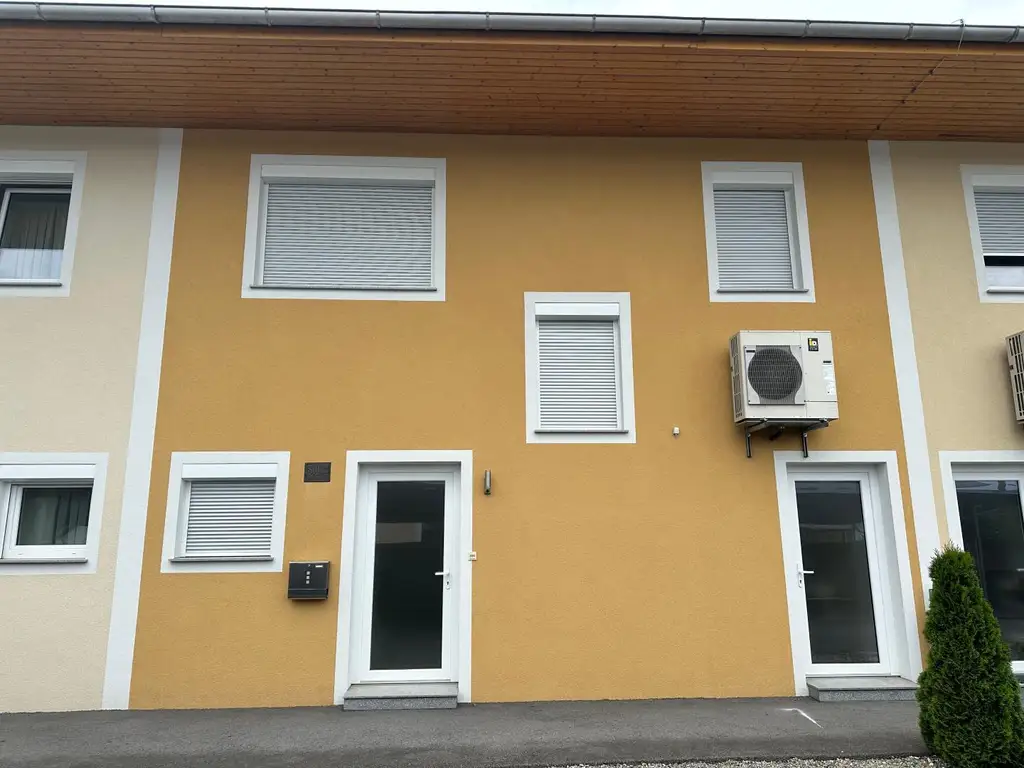 Schönes Reihenhaus - Provisionsfrei für den Mieter!