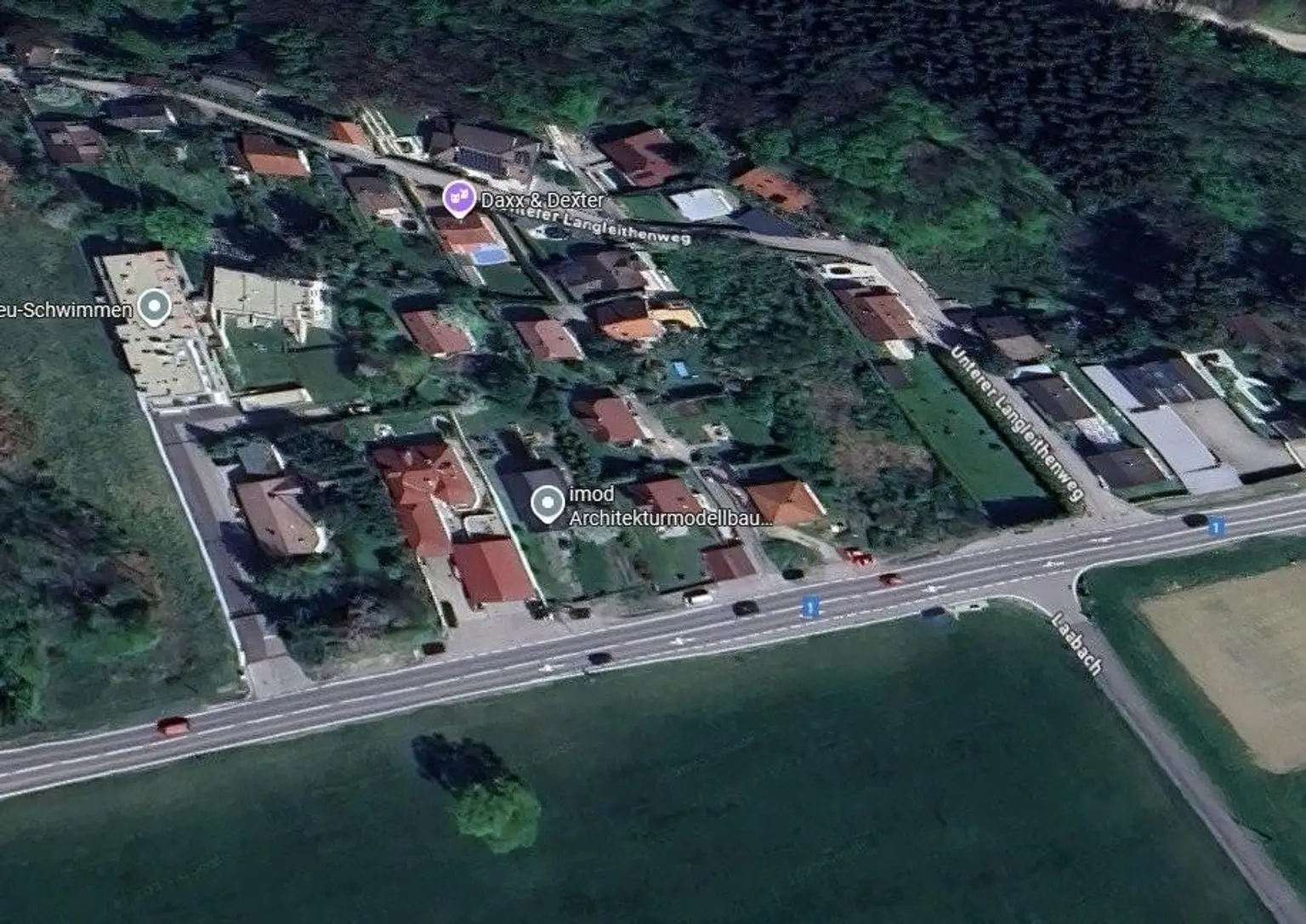 "Waldblick - Single-Balkonwohnung am Riederberg mit Parkplatz"