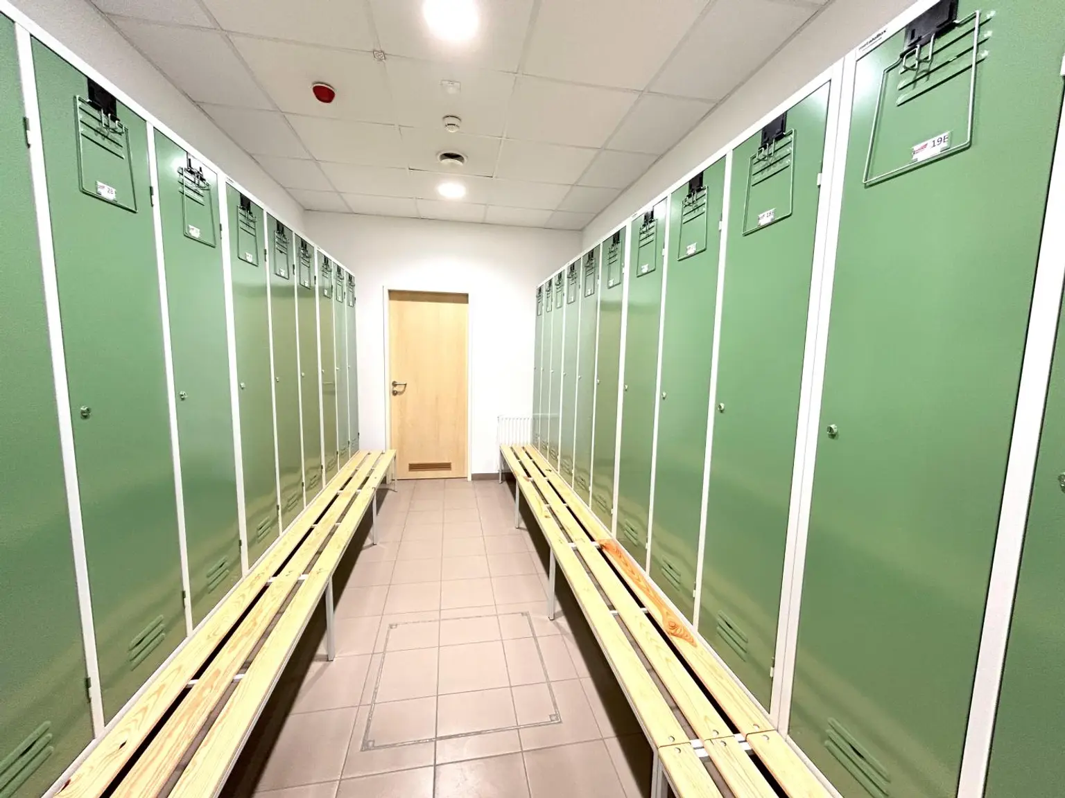 Neuwertige Lagerhalle sowie Produktionsstandort mit Büroflächen