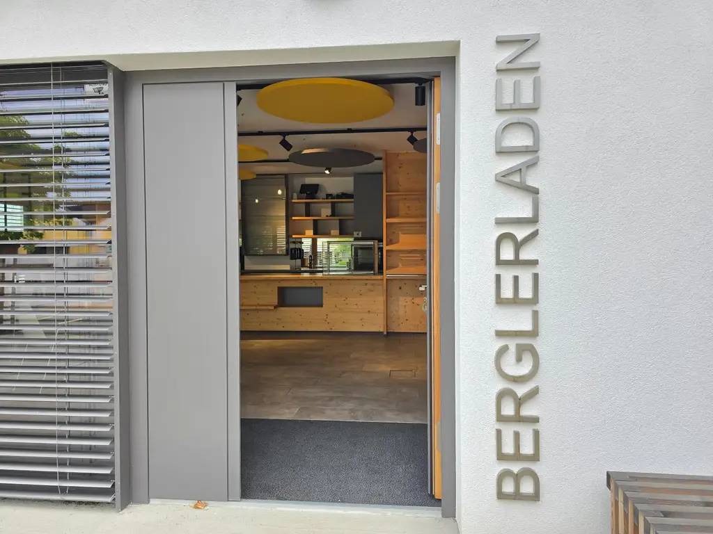 Provisionfrei - MIETE: ehemaliger "Berglerladen" neben Gemeindeamt Burgbauberg