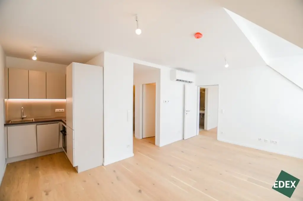 Erstbezug nach Sanierung: Schöne 2-Zimmer-Wohnung mit Top-Anbindung