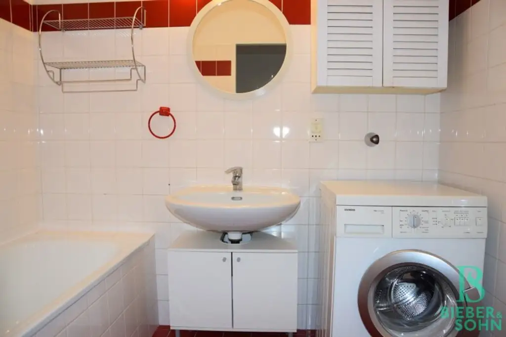 Sonnige Loggia-Wohnung mit Blick ins Grüne