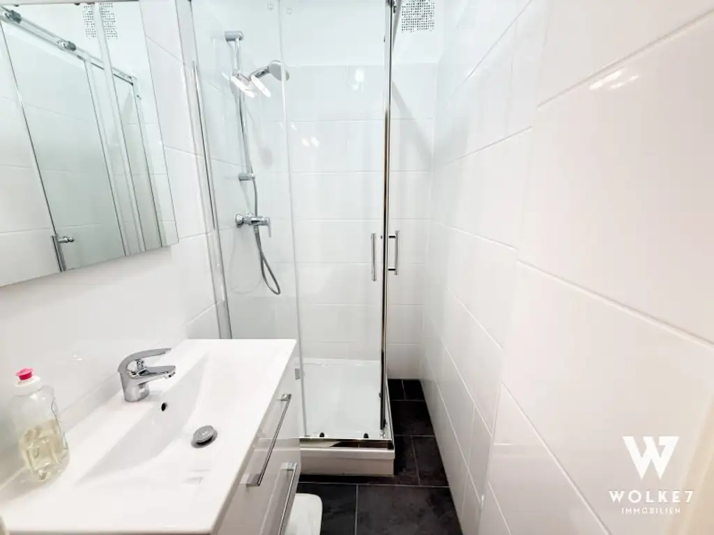 Charmante Wohnung mit Blick auf die Kirche – generalsanierte Anlage in Toplage von Simmering