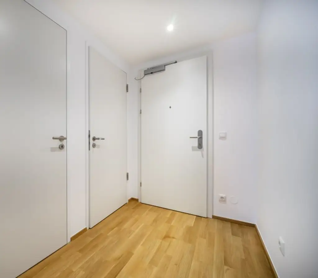 *ERSTBEZUG* 2-Zimmer-Wohnung mit Balkon Nähe Kutschkermarkt & AKH!