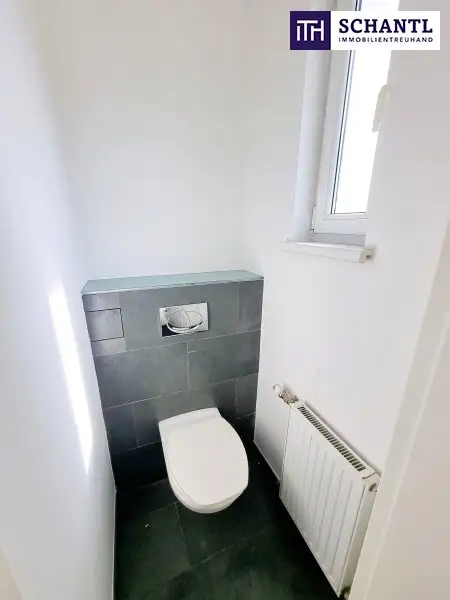 Zwischen Wiener Klassik und Naschmarkt Vibes - Ihr Zuhause mit Charme! Hofseitiger Balkon + Ruhiges Schlafzimmer! HIP und TRENDY die Gegend - Magisch schön das Altbauhaus - Ein MUST HAVE die Wohnung!