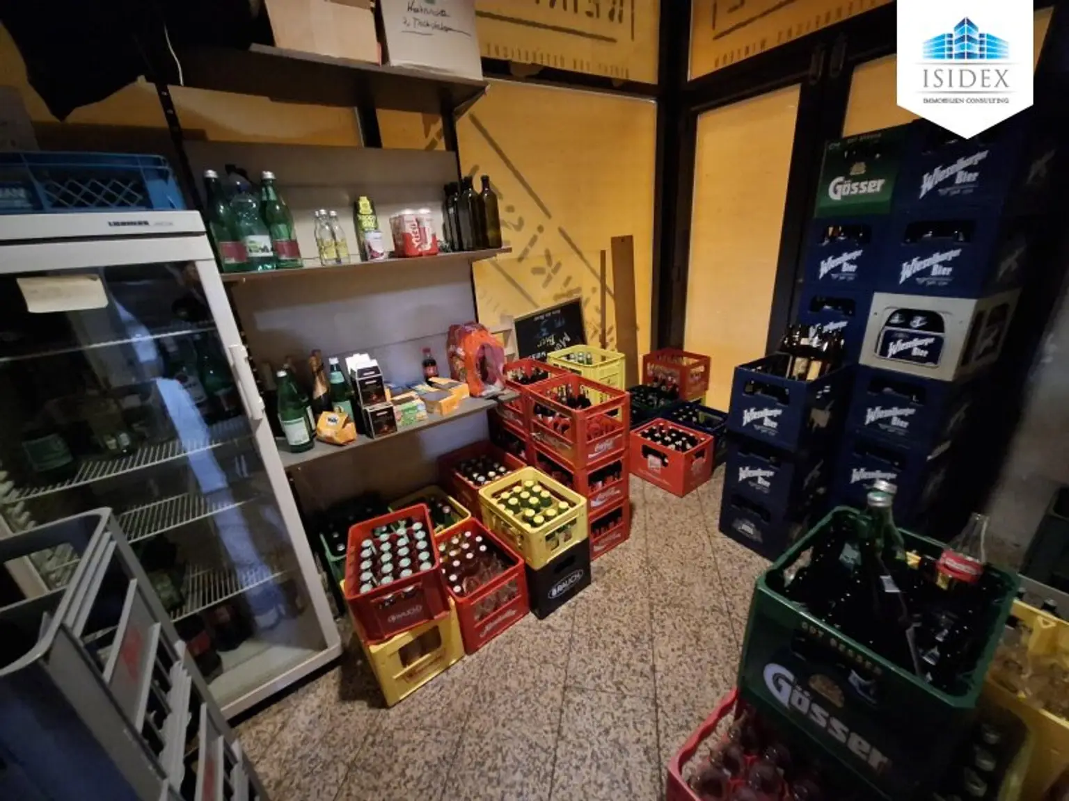 Gemütliches Cafe mitten im Geschehen!