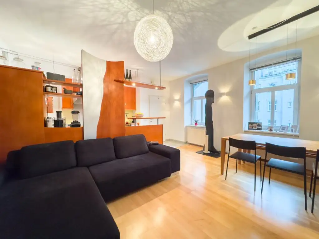 MODERNER ALTBAU - 3 Zimmer - 3. Liftstock