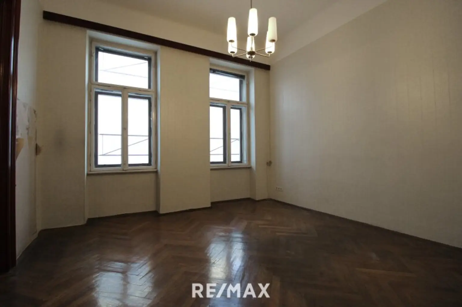 Altbau mit Potenzial im Herzen von Neubau