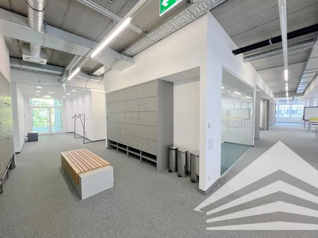 Hochwertiges Büro mit Terrasse in Zentrumsnähe! Parkplätze!