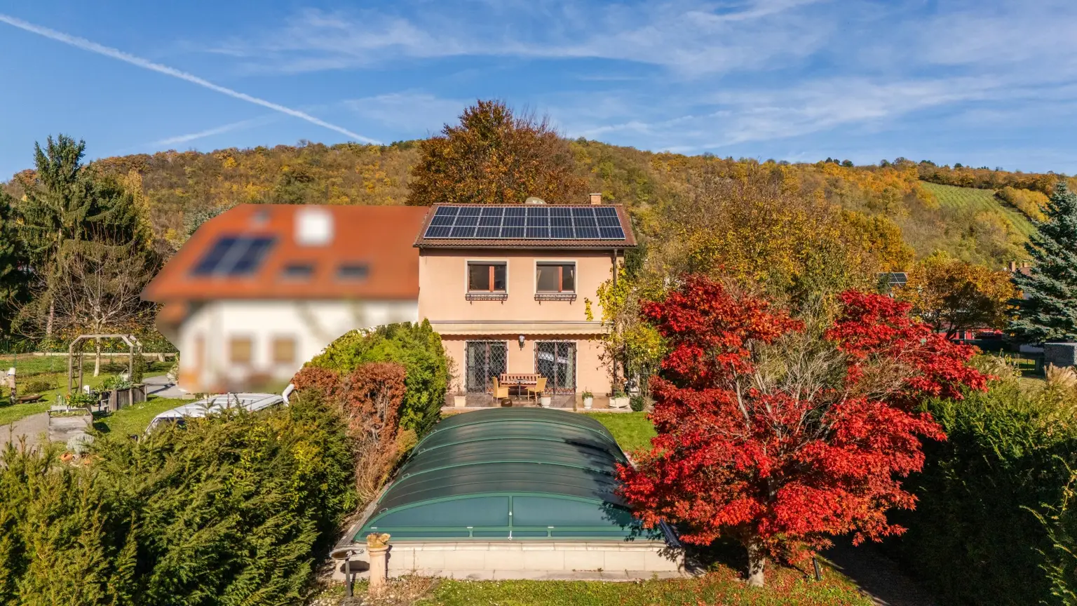 "Lage, Lage, La(n)genzersdorf! - Haus mit Pool auf Eigengrund"