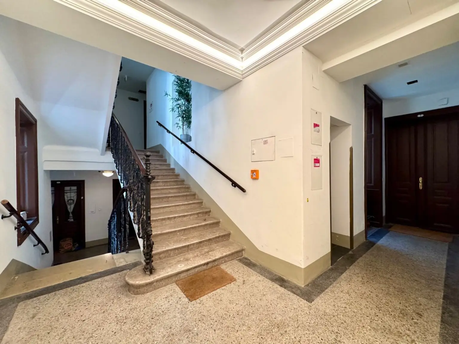 S | ++ NEU ++ ALTBAUWOHNUNG mit großem Potenzial | Prima Service Immobilien