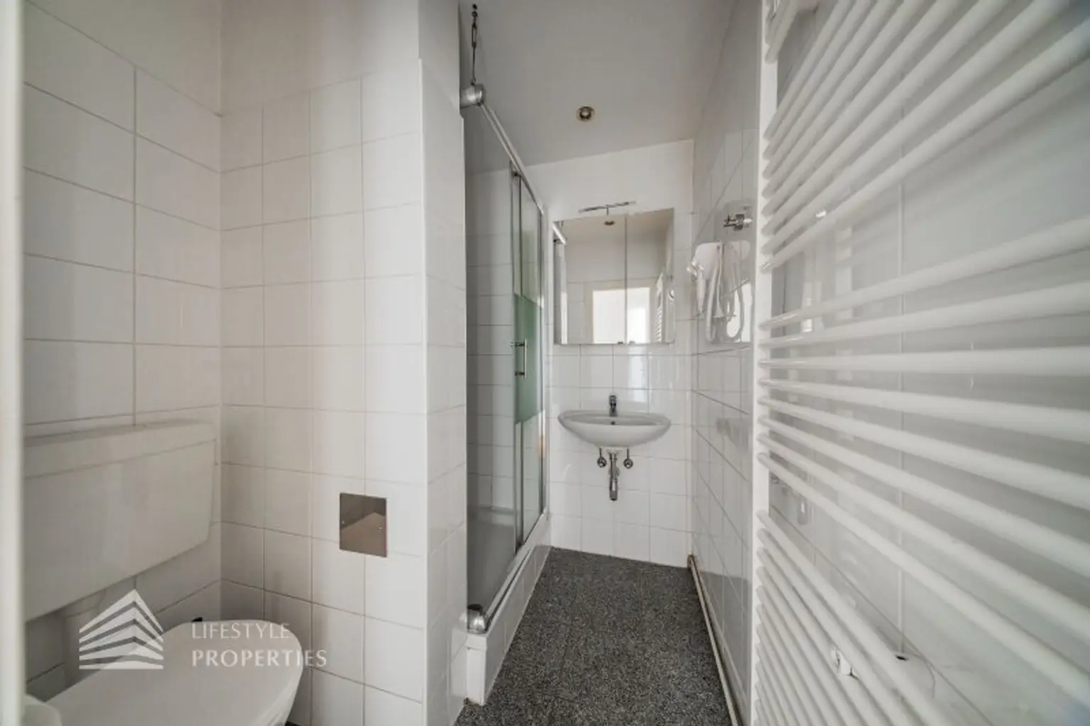 Helle 2-Zimmer Wohnung, Nähe Meiselmarkt