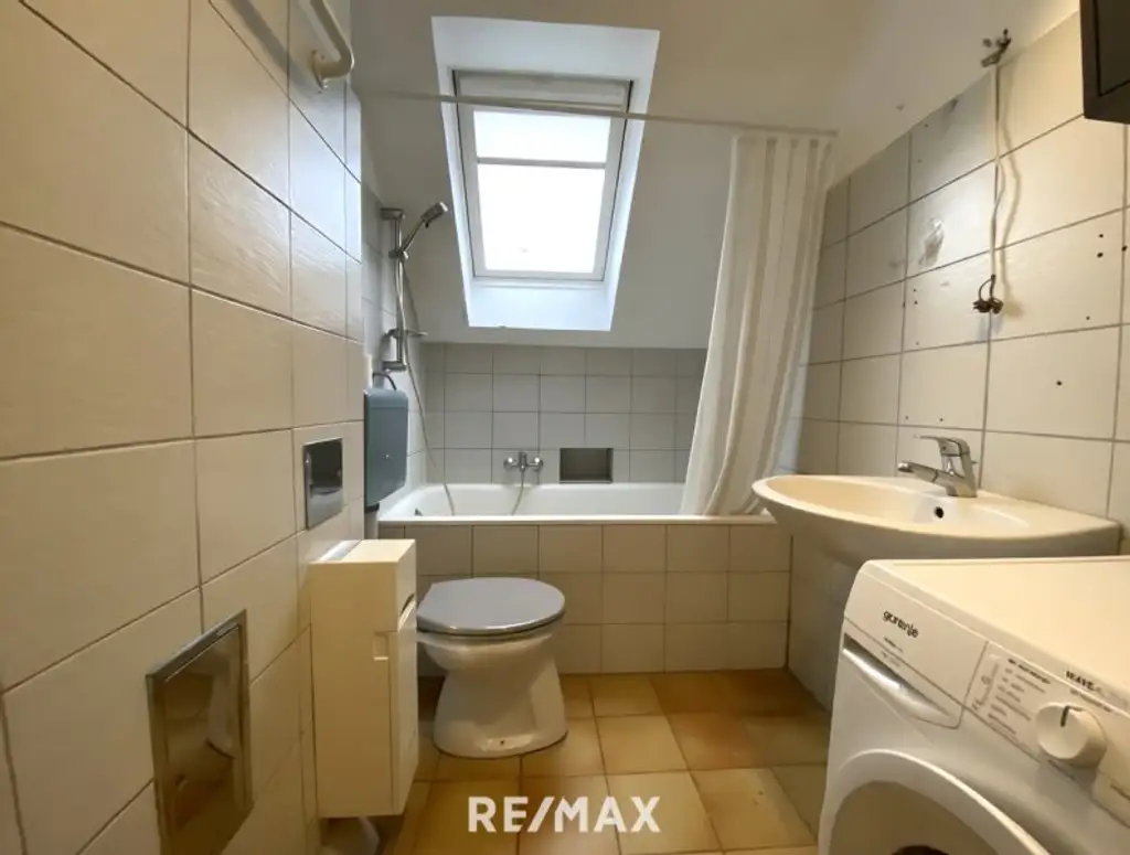 Zwei DG-Wohnungseigentumsobjekte auf einer Ebene nahe Währinger Einkaufsstraße, U6 und Volksoper