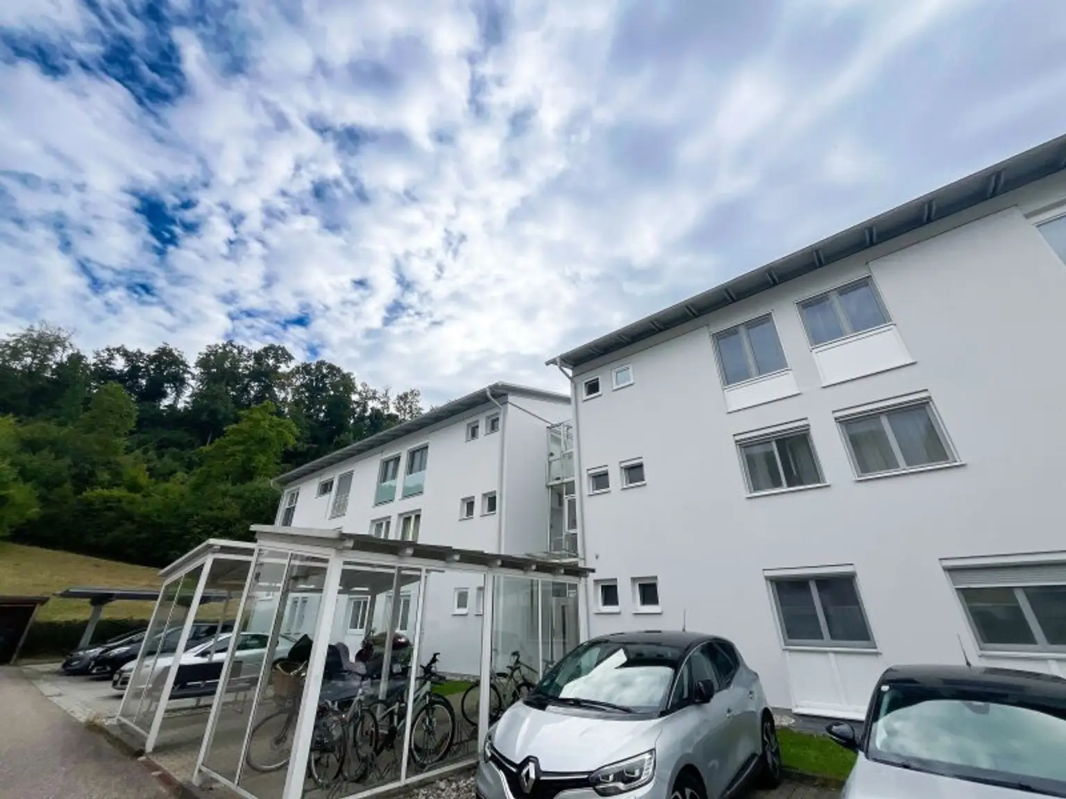 Moderne 4-Zimmer-EG-Wohnung mit Loggia+Parkplatz in Pucking zu kaufen!