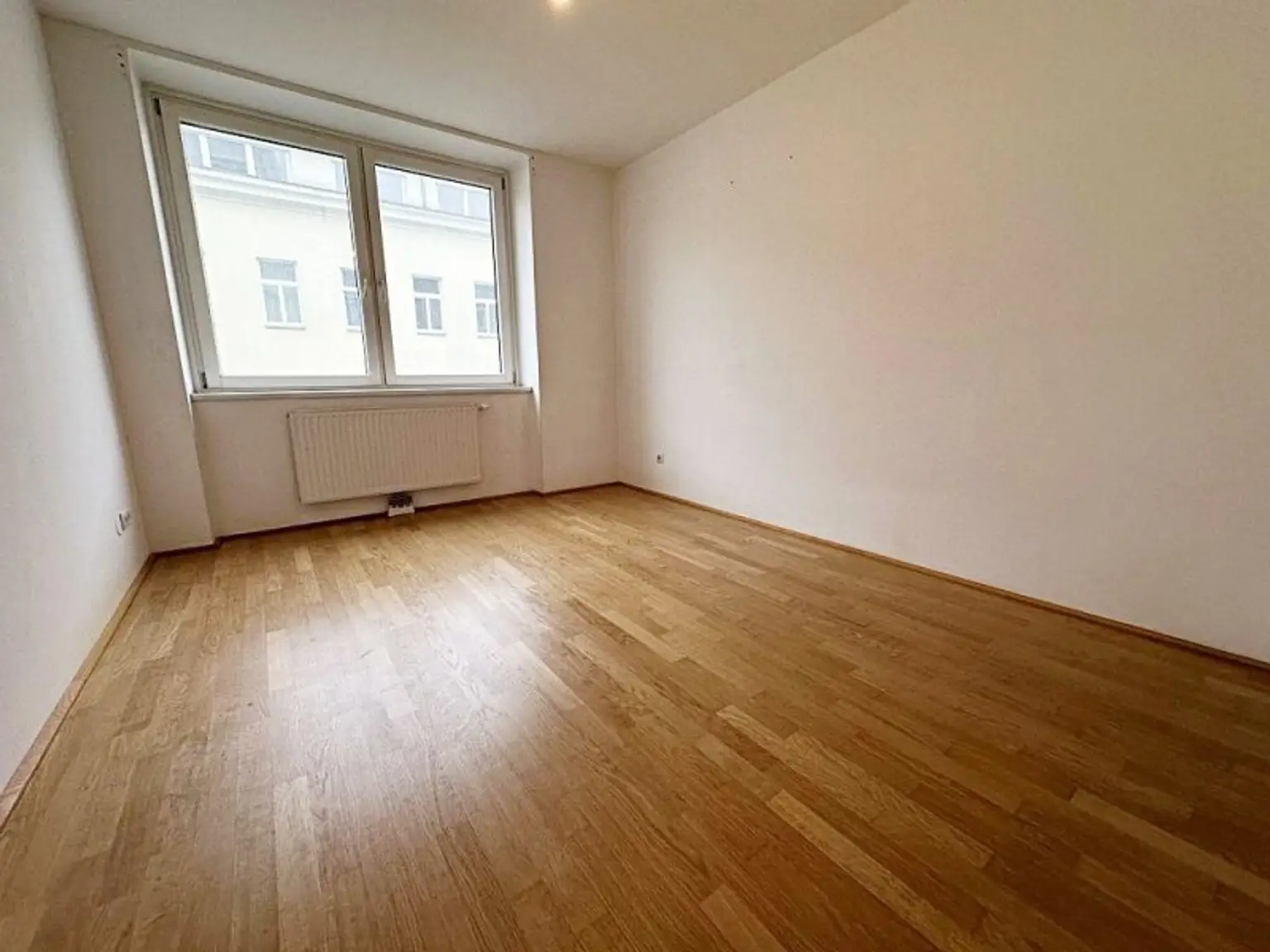 HUMBOLDTGASSE, U1 NÄHE, 76 m2 Neubau inkl. 4 m2 Loggia, Wohnküche, 2 Zimmer, gefördert, 2. Liftstock
