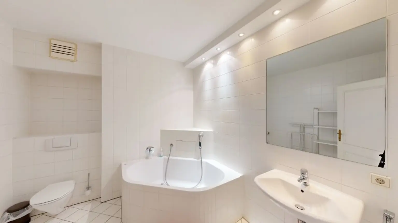 Badezimmer 2