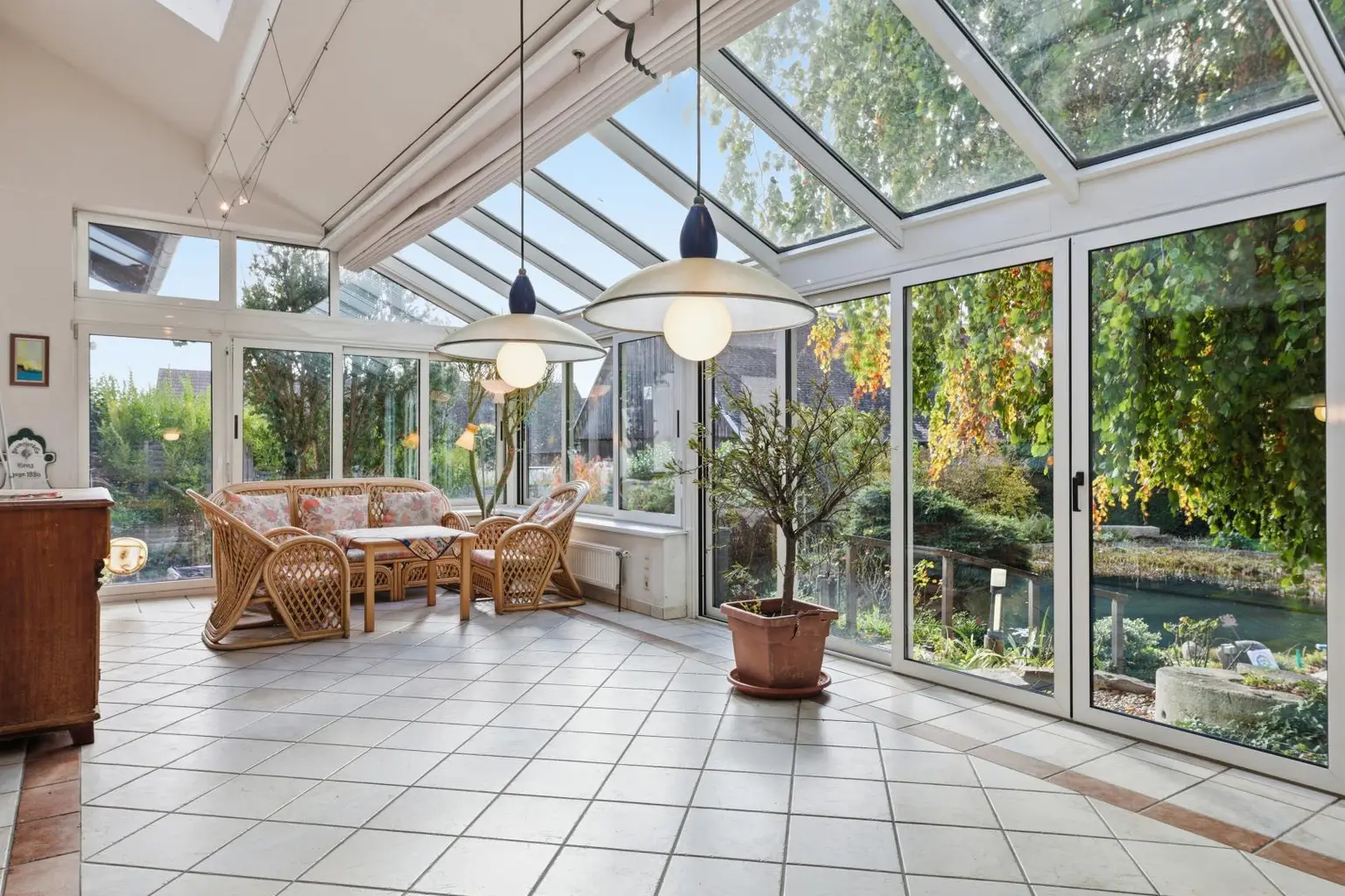 Ihr persönliches Wohnparadies: Ein Refugium für Naturliebhaber – Wohnen am eigenen Schwimmteich!