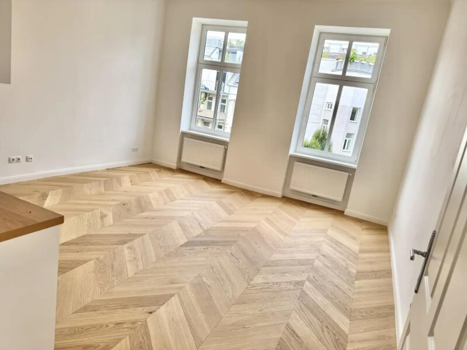 Citynah & modern: sanierte & helle 2-Zimmer-Wohnung in Bestlage zur Mariahilfer Straße