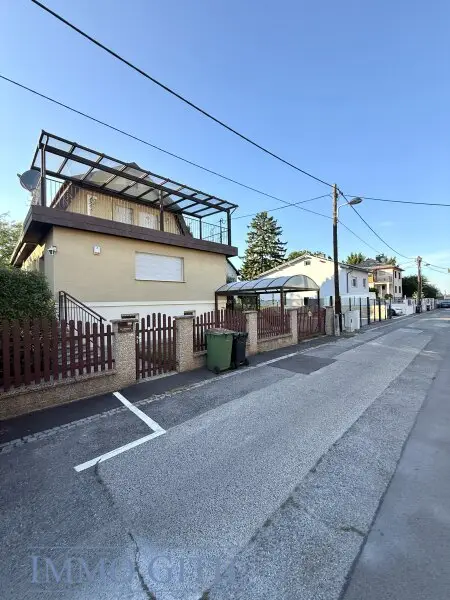 ELEGANTES STADTHAUS MIT GARTEN IN RUHIGER SACKGASSE NÄHE S-BAHN „WIEN KAISEREBERSDORF“ – IN 1110 WIEN ZU KAUFEN!