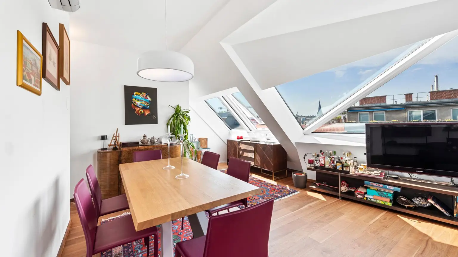 Wohnen über den Dächern Wiens – Maisonette-Highlight mit 3 Aussenflächen mitten im 7. Bezirk!