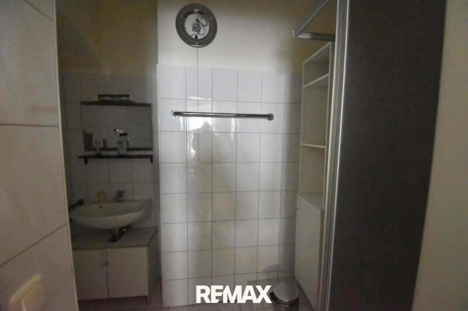 Badezimmer Wohnung EG