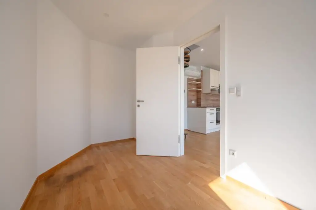 ++NEU++ Stylische Maisonette im Dachgeschoss – 3 Zimmer mit Sonnenterrasse