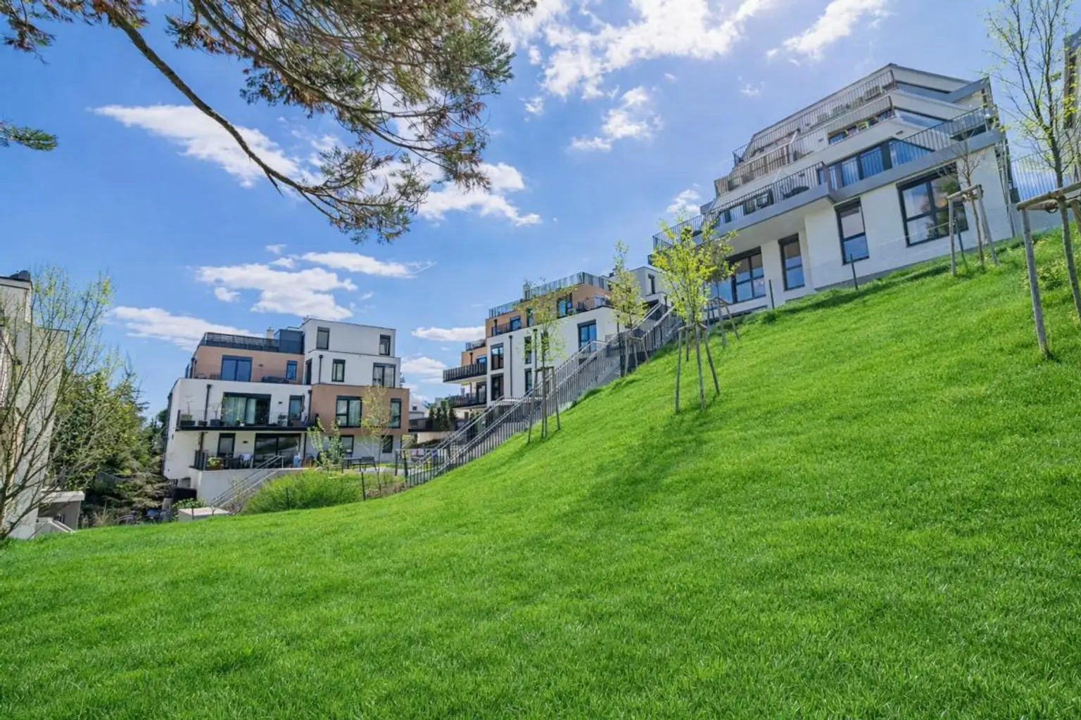 M | ++ GRÜNE LAGE, GROSSE RÄUME ++ VIER Zimmer Wohnung | Prima Service Immobilien