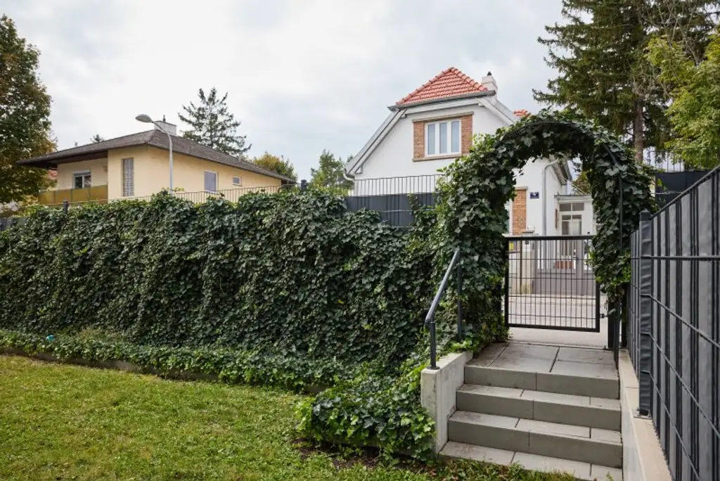 Sonnige 4 Zi Gartenwohnung in Ruhelage (S-Bahn Liesing Nähe) mit Garage